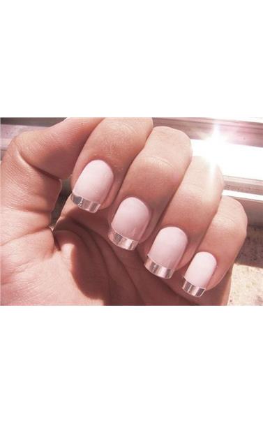 22127381_27_French_Manicure.limghandler