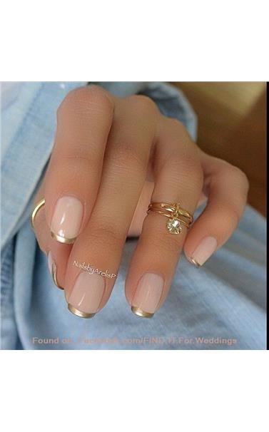 22127398_Pink_and_Gold_French_Manicure_Design.limghandler