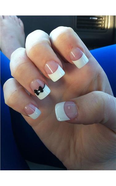 22127406_18_Bow_French_Manicure.limghandler